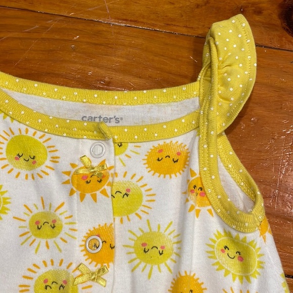NWOT 9 month Carter’s yellow orange white sun ruffle sleeve one piece romper - Picture 4 of 13